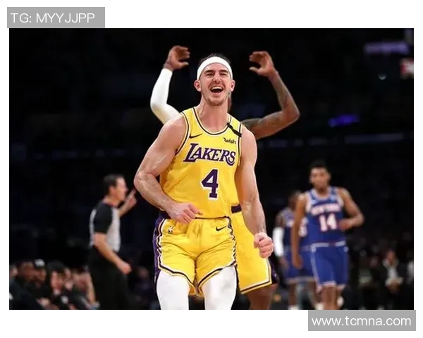 亚历克斯卡鲁索的篮球之路与个人魅力探索 亚历克斯卡鲁索的篮球之路与个人魅力探索