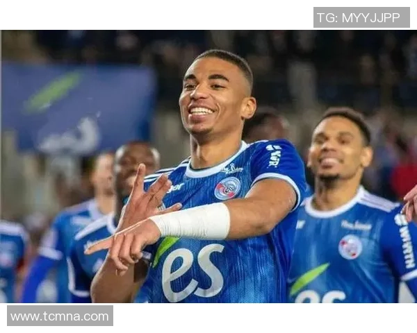 斯特堡主场迎战雷恩双方争夺关键三分展现实力较量